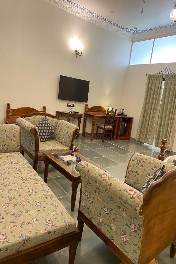 Jai Niwas Palace Resort Kumbhalgarh Exterior photo